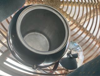 Juego de té más cubitera.