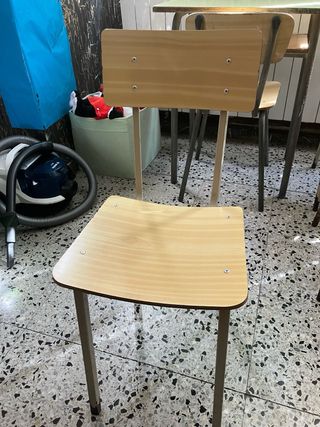 Sillas Escolares Madera con patas hierro