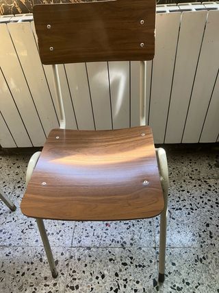 Sillas Escolares Madera con patas hierro