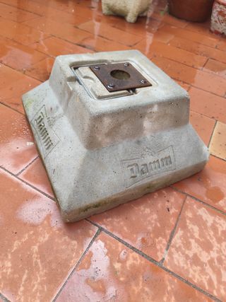 Base para sombrilla de piedra