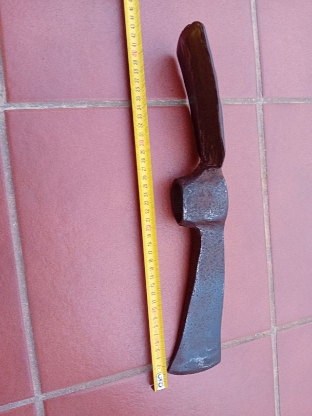 Hacha/Azadón antiguo 2 kilos y 42 cm