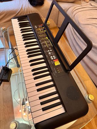Teclado Yamaha PSR-F52