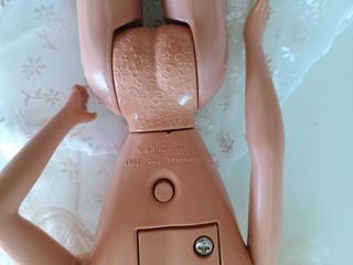 Barbie con vestito bianco