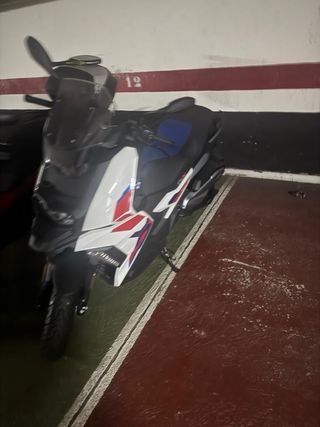 BMW 400 2023 - 2500 km