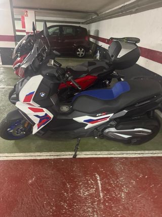 BMW 400 2023 - 2500 km