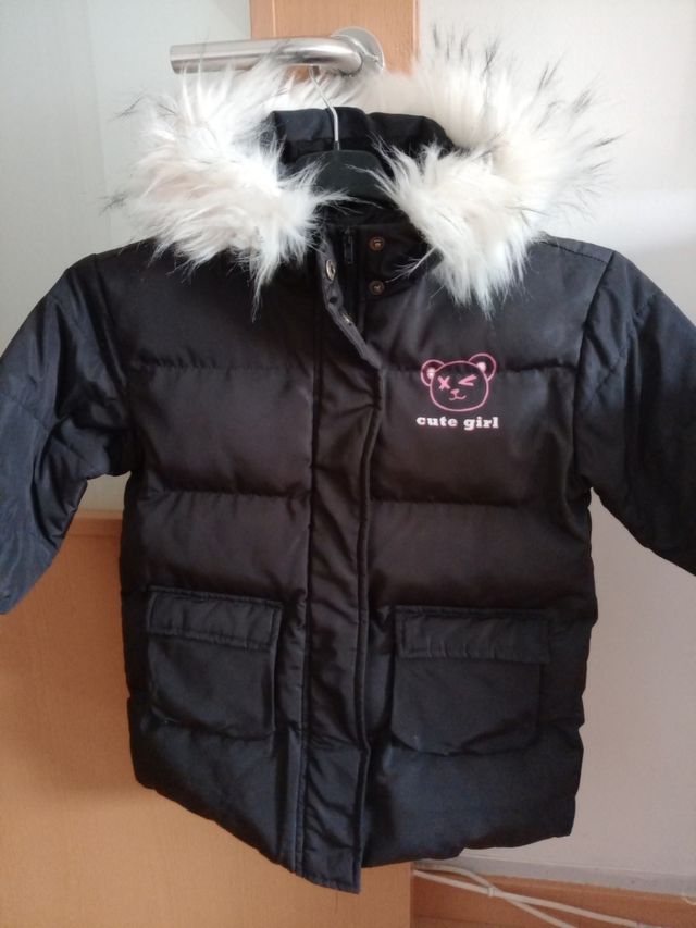 Abrigo negro T5 con capucha