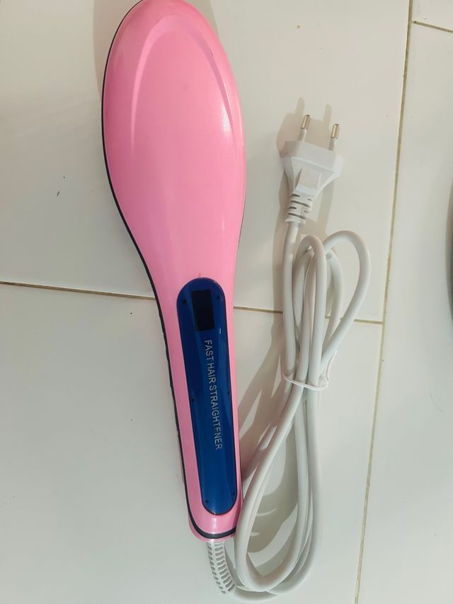 Plancha peine pelo sin estrenar.
