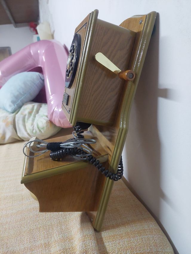 Teléfono Antiguo Pared Madera y Dorado