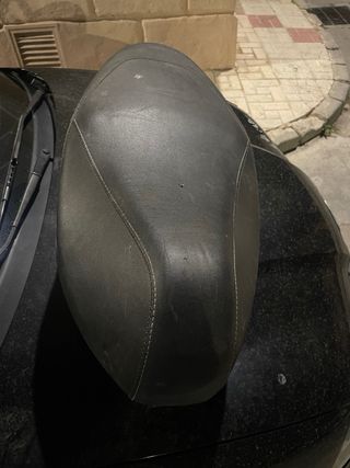 Asiento y baúl Piaggio New Typhoon
