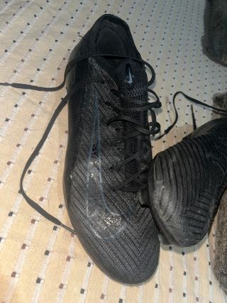Botas de Fútbol Nike Negras