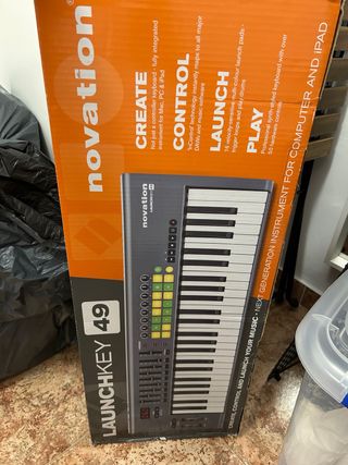 Novation Launchkey 49 Teclado Controlador MIDI