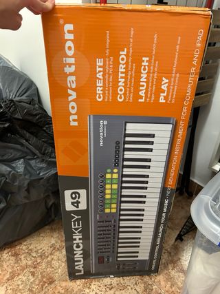Novation Launchkey 49 Teclado Controlador MIDI
