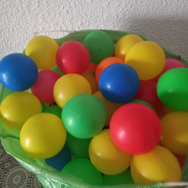 Pelotas de colores para juegos