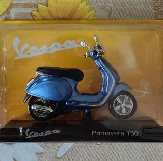 Modellino Vespa Primavera 150 Sigillato