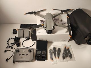 DJI Air 2s Fly More Combo Grigio