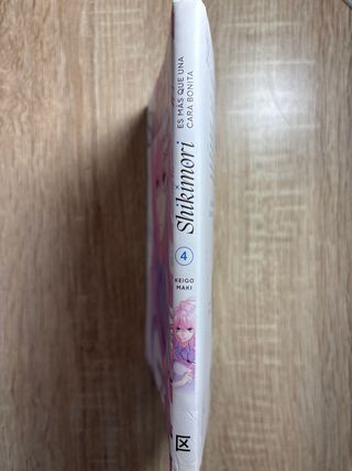 Shikimori es más que una cara bonita 4