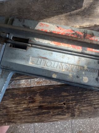 Taglia mattonelle professionale