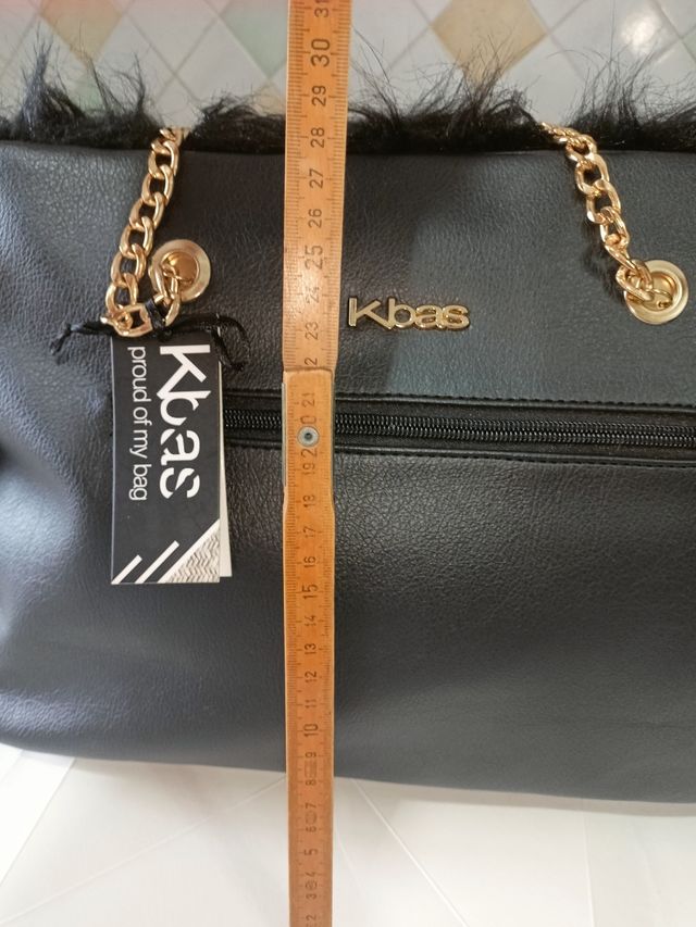 Borsa donna nera KBAS con dettagli in pelliccia