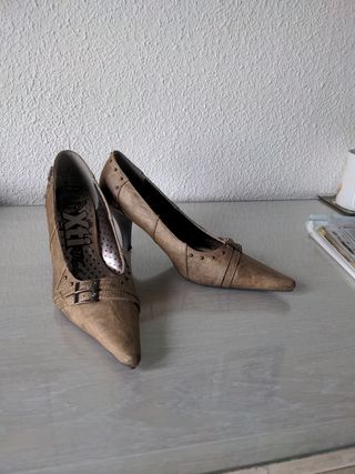 Zapatos de vestir de punta y tacón 