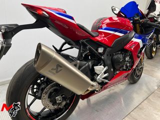 HONDA CBR 1000RR SP | 2025 | 8.113kms | 149€/mes