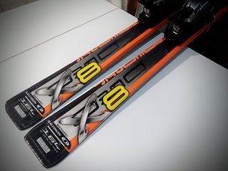 ESQUIS 165cm. CARVING. ALL MOUNTAIN.