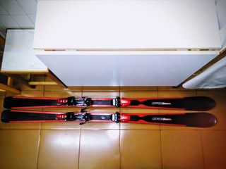 ESQUIS 165cm. CARVING. ALL MOUNTAIN.