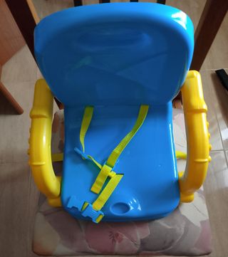 Trona musical portátil de bebe