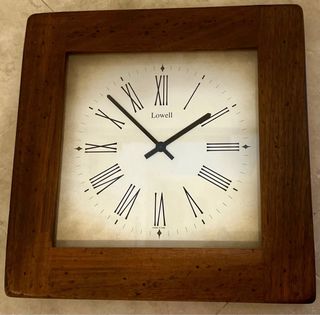 Orologio da parete Lowell in legno vintage