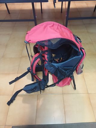 Mochila porta bebés marca Ferrino