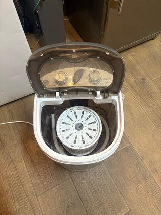 Mini lavadora y centrifugadora Cantú