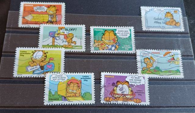 Francobolli Disney e Garfield