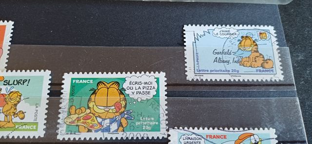 Francobolli Disney e Garfield