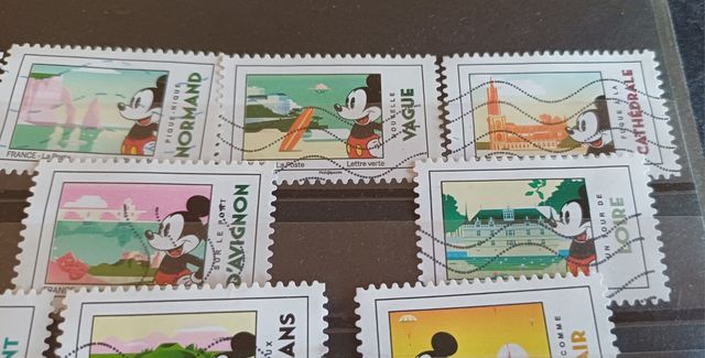 Francobolli Disney e Garfield