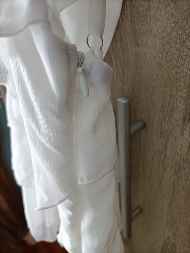 Vestido blanco con volantes