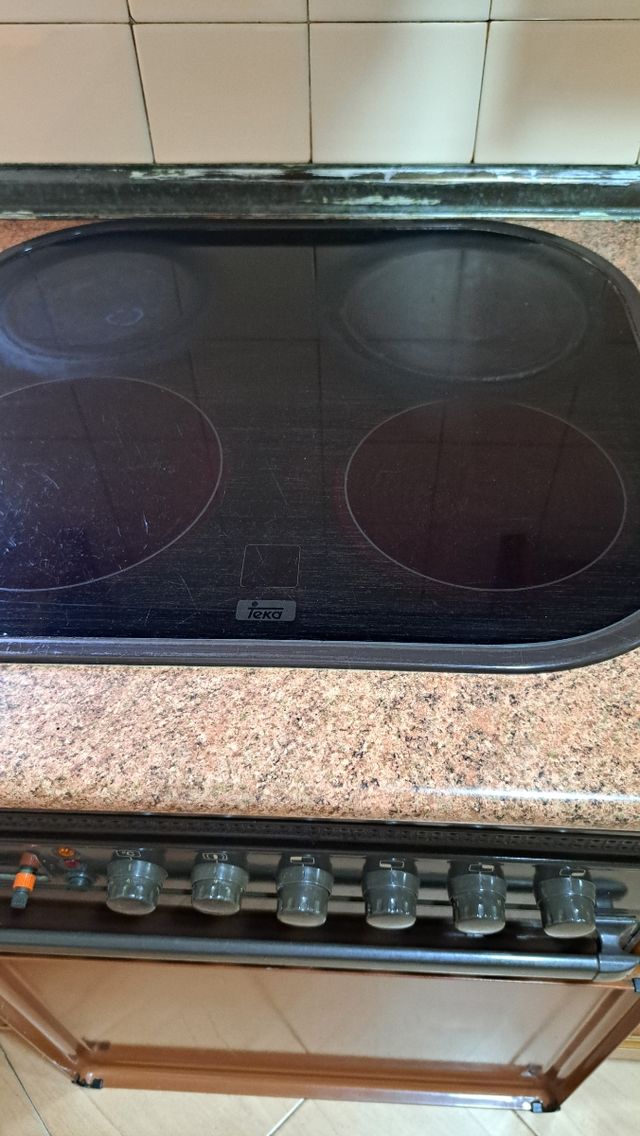 Placa Vitrocerámica Teka 4 fuegos sin mandos