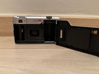 Cámara Konica Z-up 115e Plata