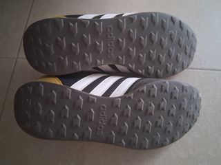 Zapatillas Adidas azul y Blancas