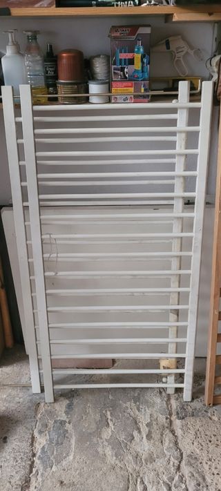 Cuna de bebé blanca