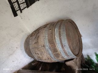 ANTIGUA barrica de madera para sidra