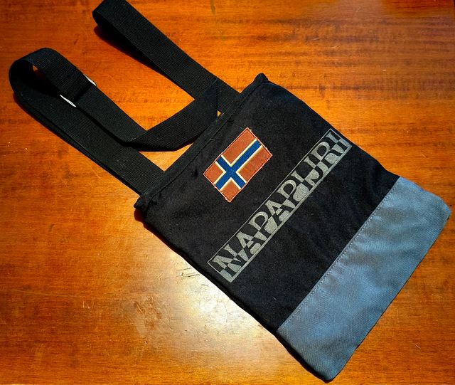 Sacca marsupio tracolla Napapijri porta tablet nuo