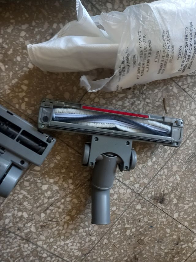 iaspirapolvere più accessori