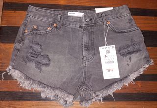 Pantalón corto
