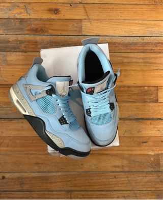 Jordan Retro 4 University Blue