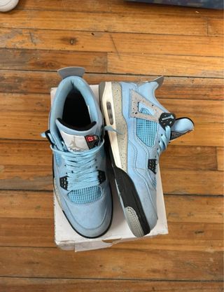 Jordan Retro 4 University Blue