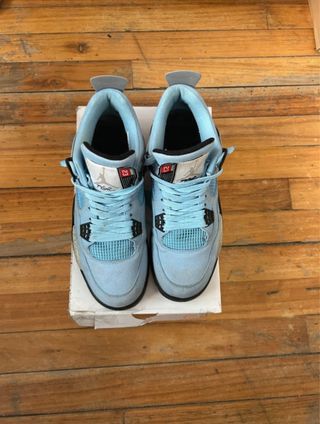 Jordan Retro 4 University Blue
