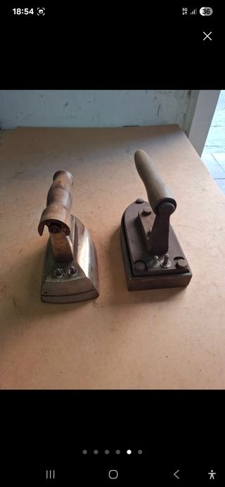 PLANCHAS ELÉCTRICAS ANTIGUAS DE HIERRO