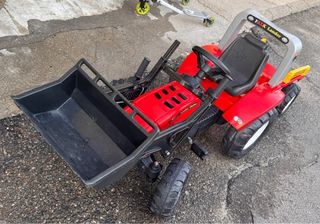 Tractor de Juguete a pedales Rojo con Remolque