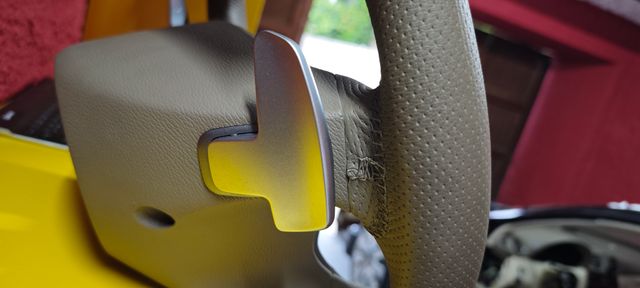 Oferta Black Friday! Volante AMG con levas metálic