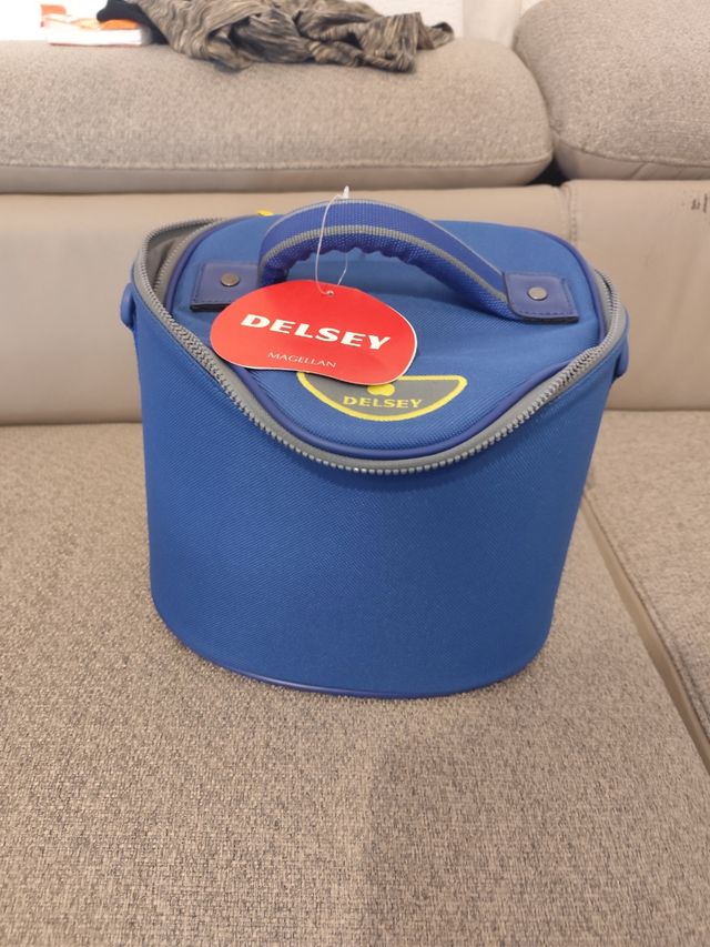 Beauty case Delsey blu nuovo