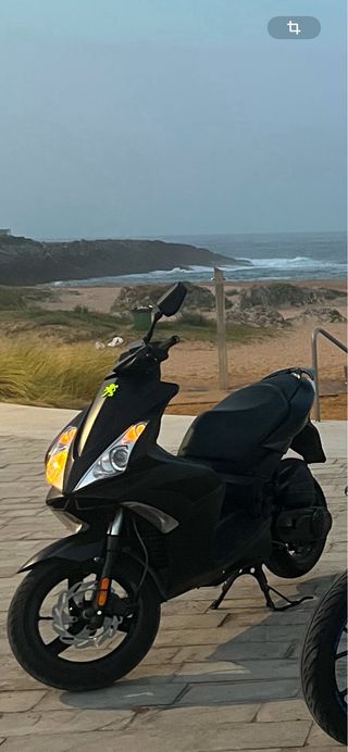 Peugeot Jet-Force Negro